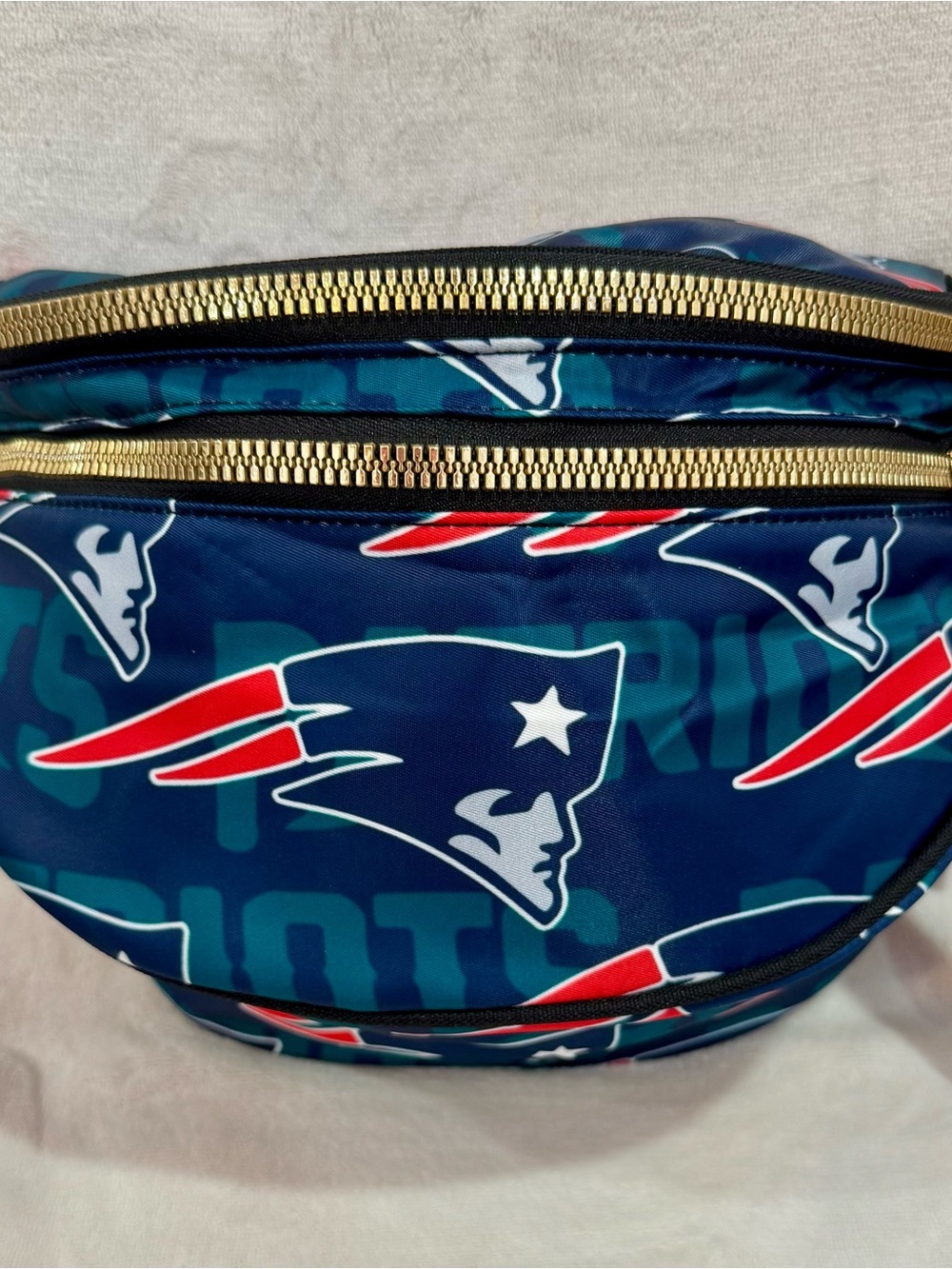 New Patriots Crossbody Bum Bag w/ long strap size inclusive